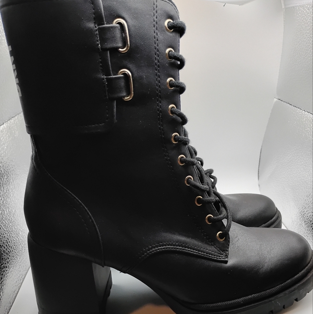 BNWOT DKNY Black Zip/Lace-Up Women's Size 8 - Picture 2 of 4